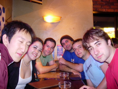En un bar de Shibuya antes
